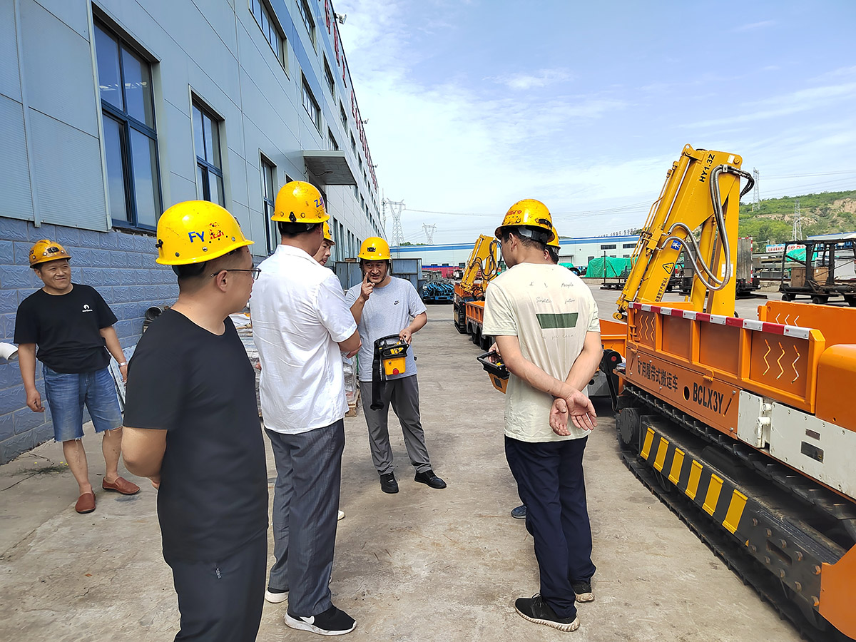 Người vận chuyển sâu bọ dưới lòng đất